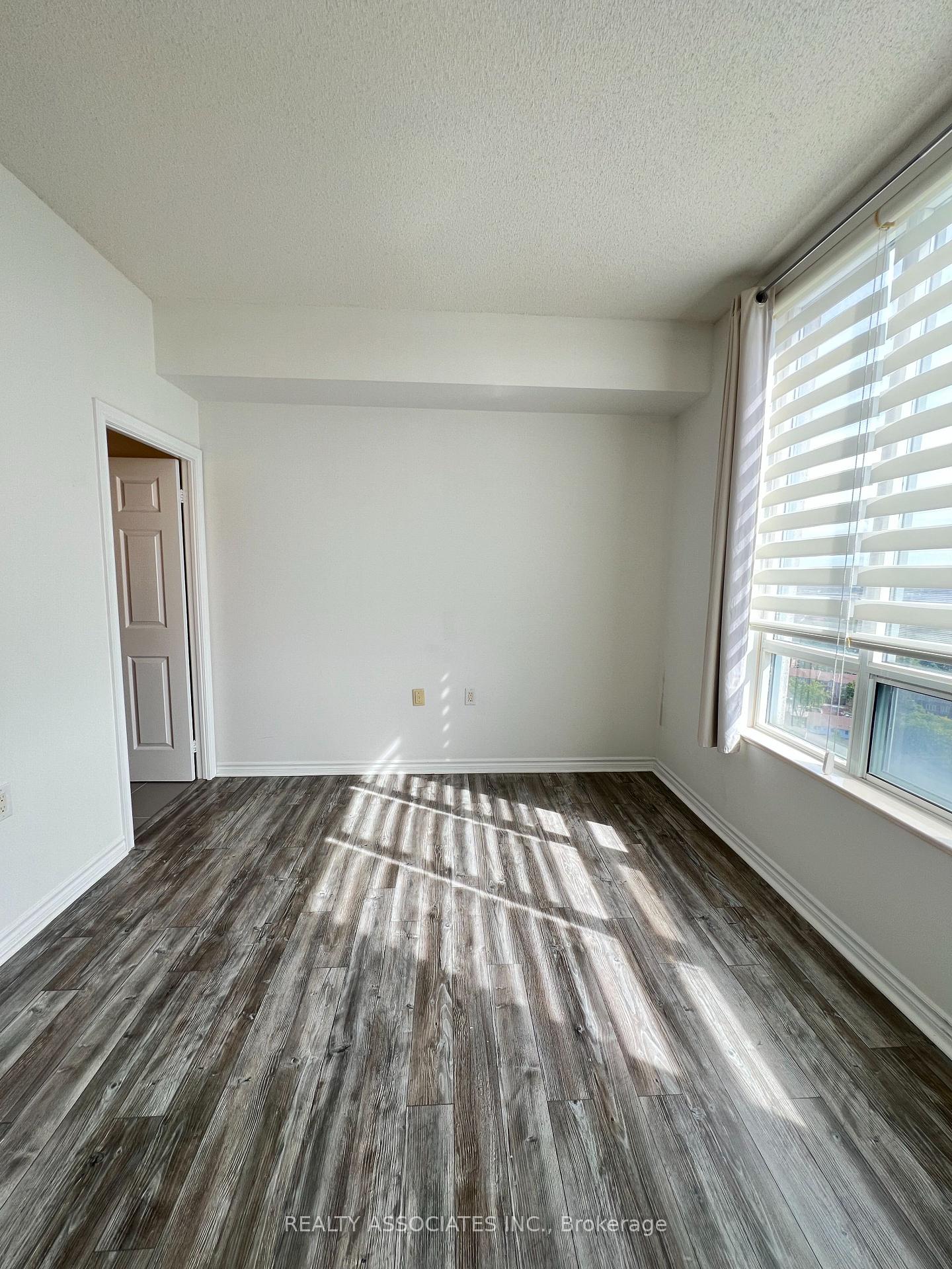 Photo 10 of Unit Lph17, 2627 Mccowan Road, Scarborough, Agincourt North — HOMEH