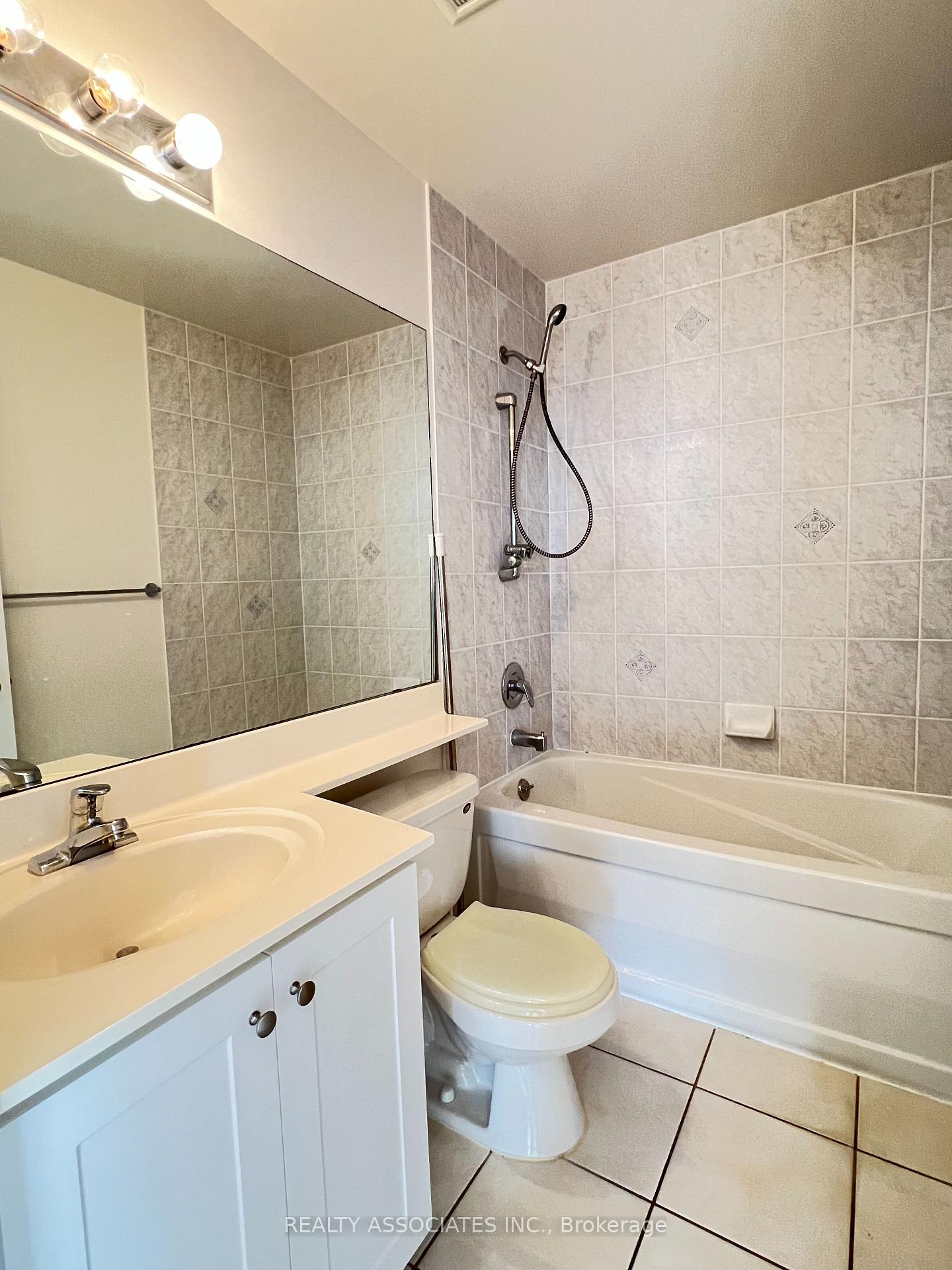 Photo 14 of Unit Lph17, 2627 Mccowan Road, Scarborough, Agincourt North — HOMEH