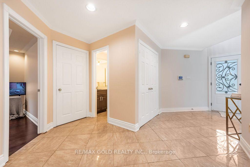 Photo 5 of 1361 Daniel Creek Road, Mississauga, East Credit — HOMEH