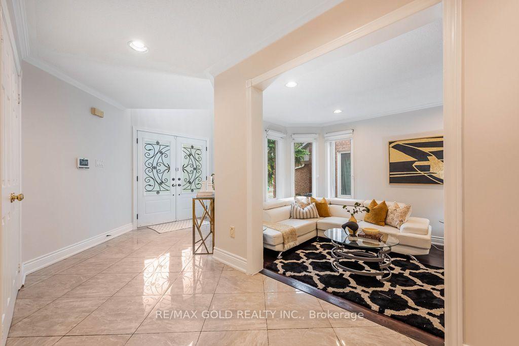Photo 6 of 1361 Daniel Creek Road, Mississauga, East Credit — HOMEH