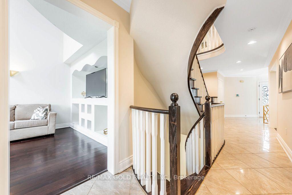 Photo 20 of 1361 Daniel Creek Road, Mississauga, East Credit — HOMEH