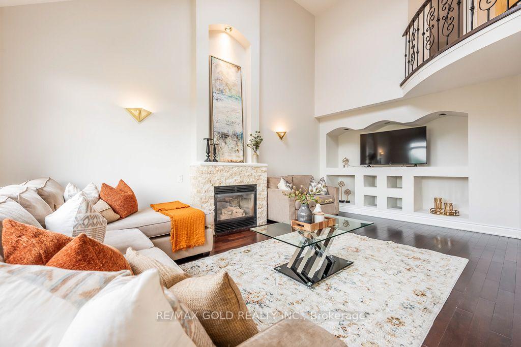 Photo 13 of 1361 Daniel Creek Road, Mississauga, East Credit — HOMEH