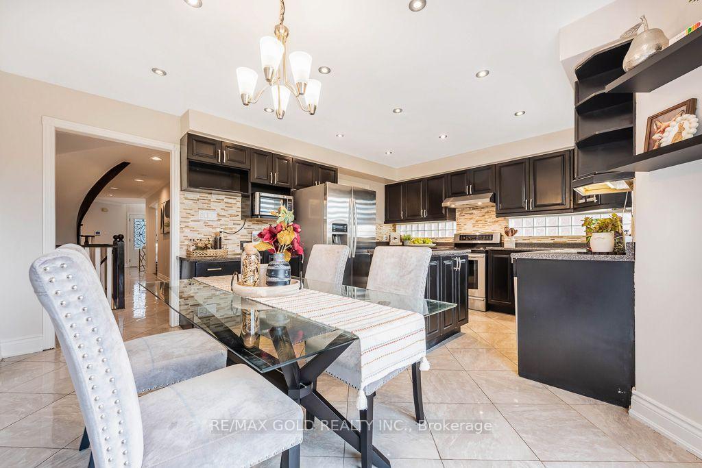 Photo 16 of 1361 Daniel Creek Road, Mississauga, East Credit — HOMEH