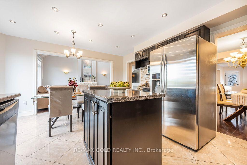 Photo 18 of 1361 Daniel Creek Road, Mississauga, East Credit — HOMEH