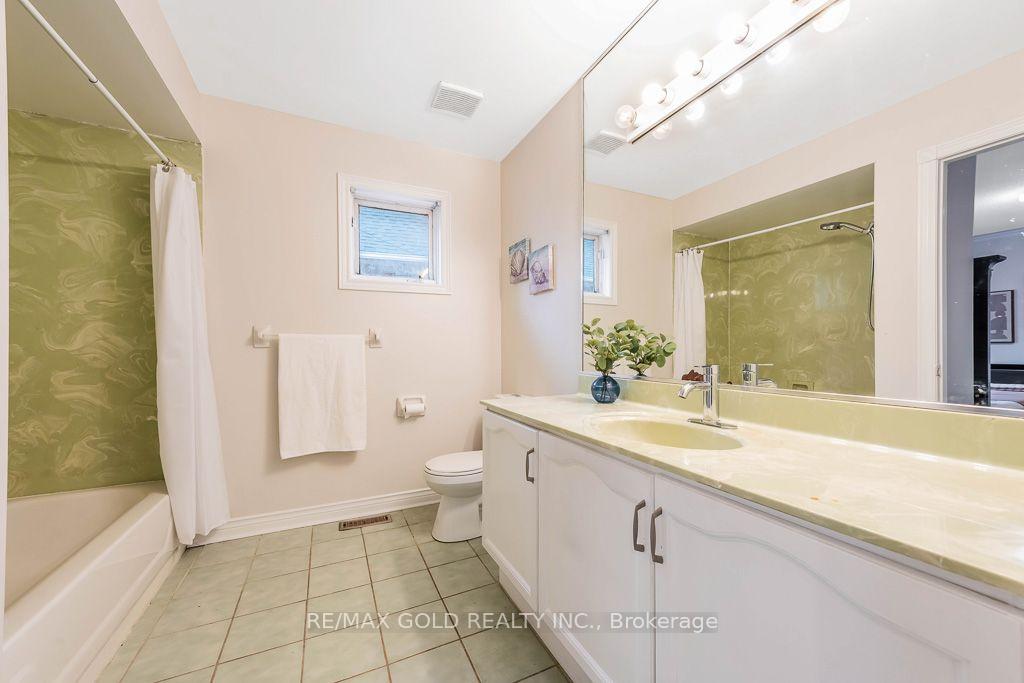 Photo 32 of 1361 Daniel Creek Road, Mississauga, East Credit — HOMEH