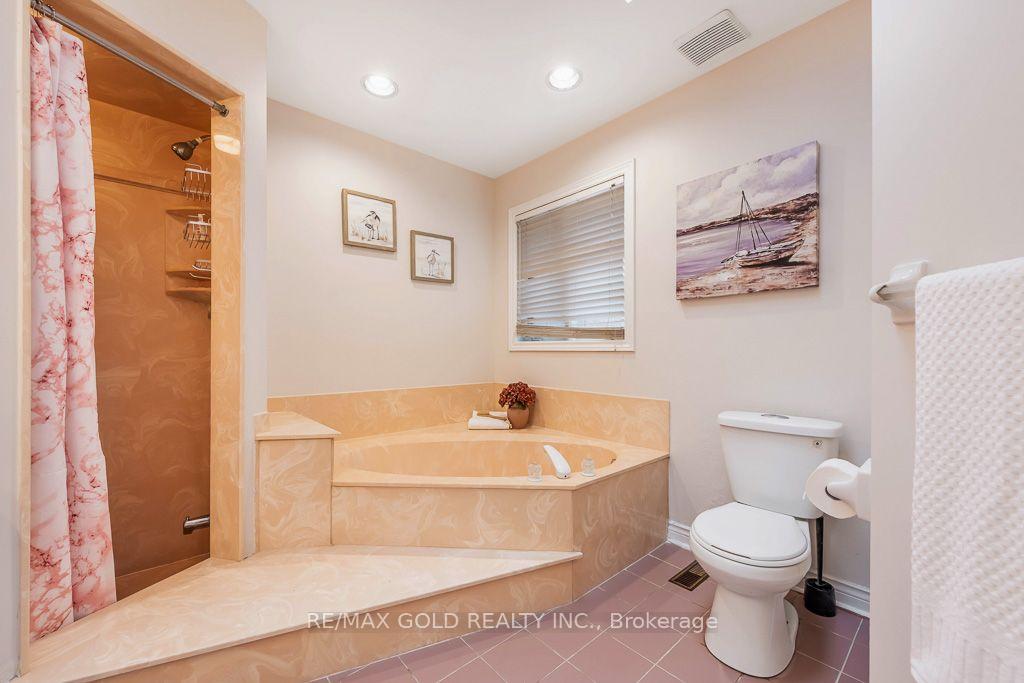 Photo 33 of 1361 Daniel Creek Road, Mississauga, East Credit — HOMEH