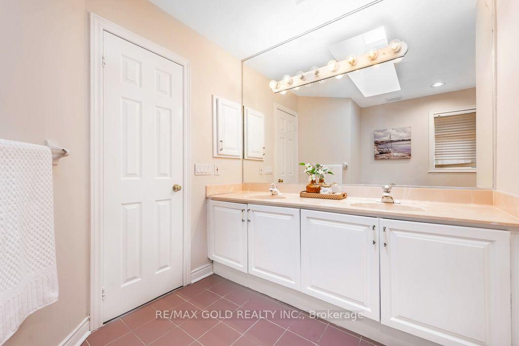 Photo 34 of 1361 Daniel Creek Road, Mississauga, East Credit — HOMEH