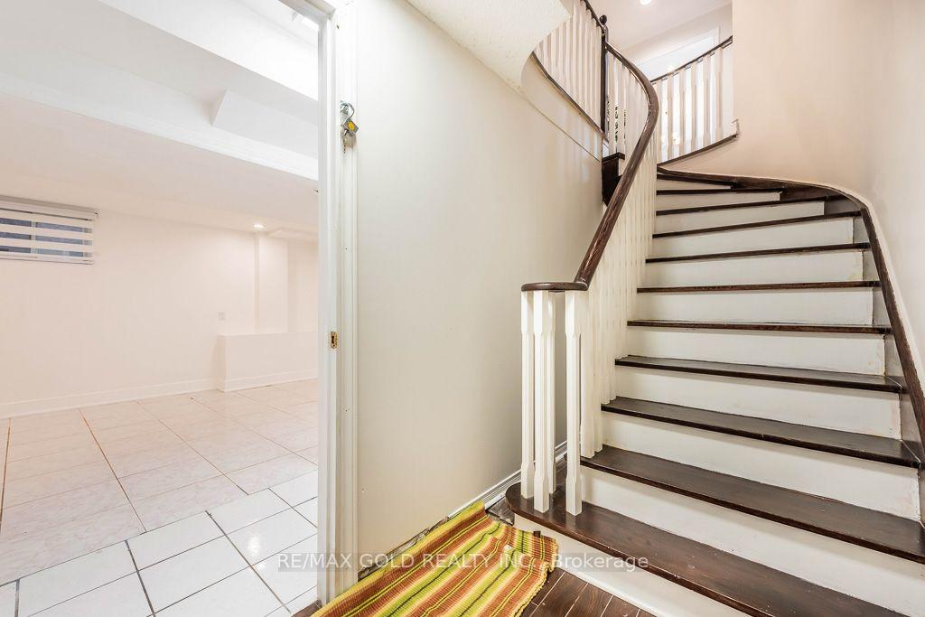 Photo 35 of 1361 Daniel Creek Road, Mississauga, East Credit — HOMEH