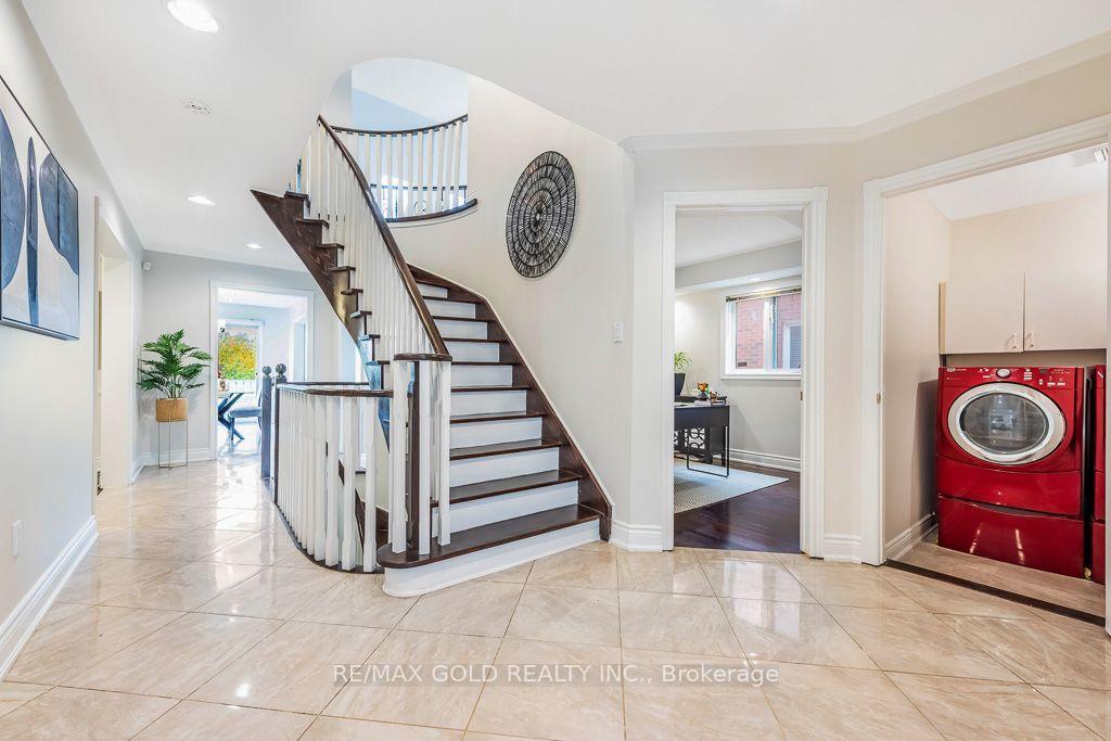 Photo 19 of 1361 Daniel Creek Road, Mississauga, East Credit — HOMEH