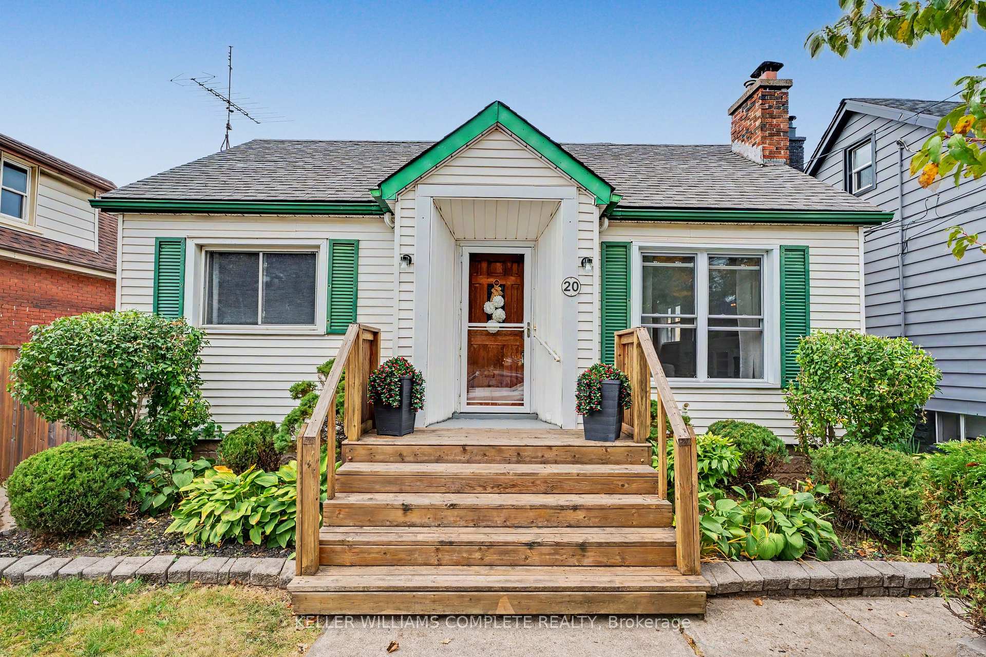 Photo 3 of 20 East 18th Street, Hamilton, Inch Park — HOMEH