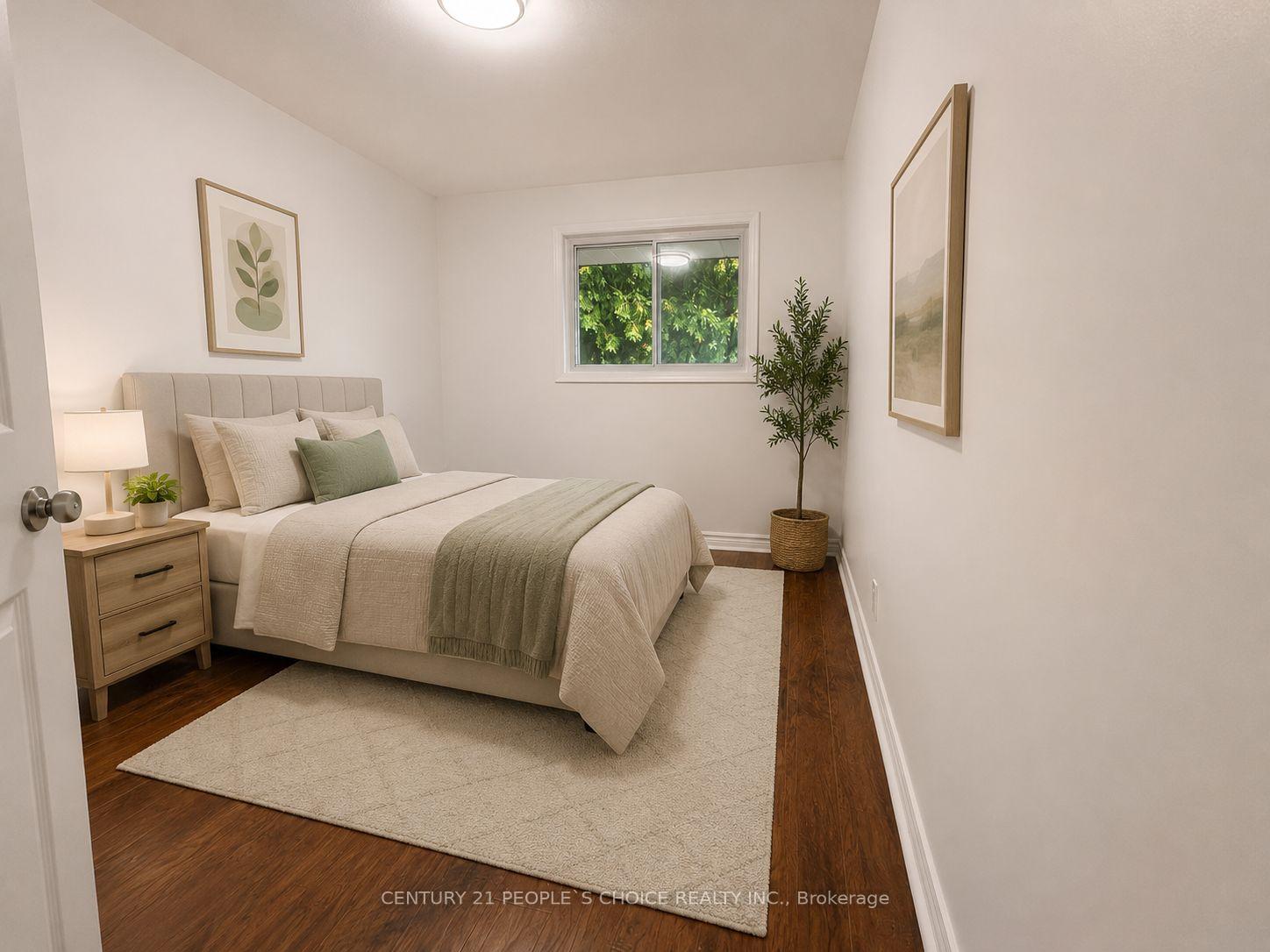 Photo 8 of 5 Mid Pines Road, Scarborough, Woburn — HOMEH