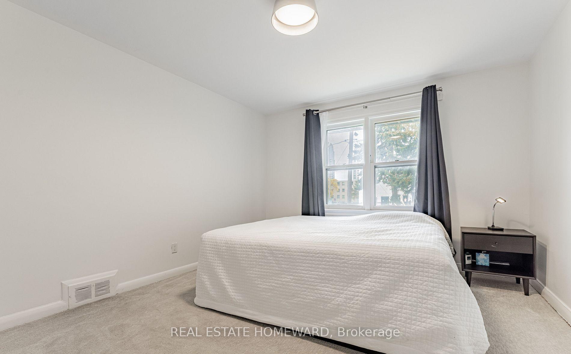 Photo 6 of Unit MAIN, 11 Greenbriar Road, North York, Bayview Village — HOMEH