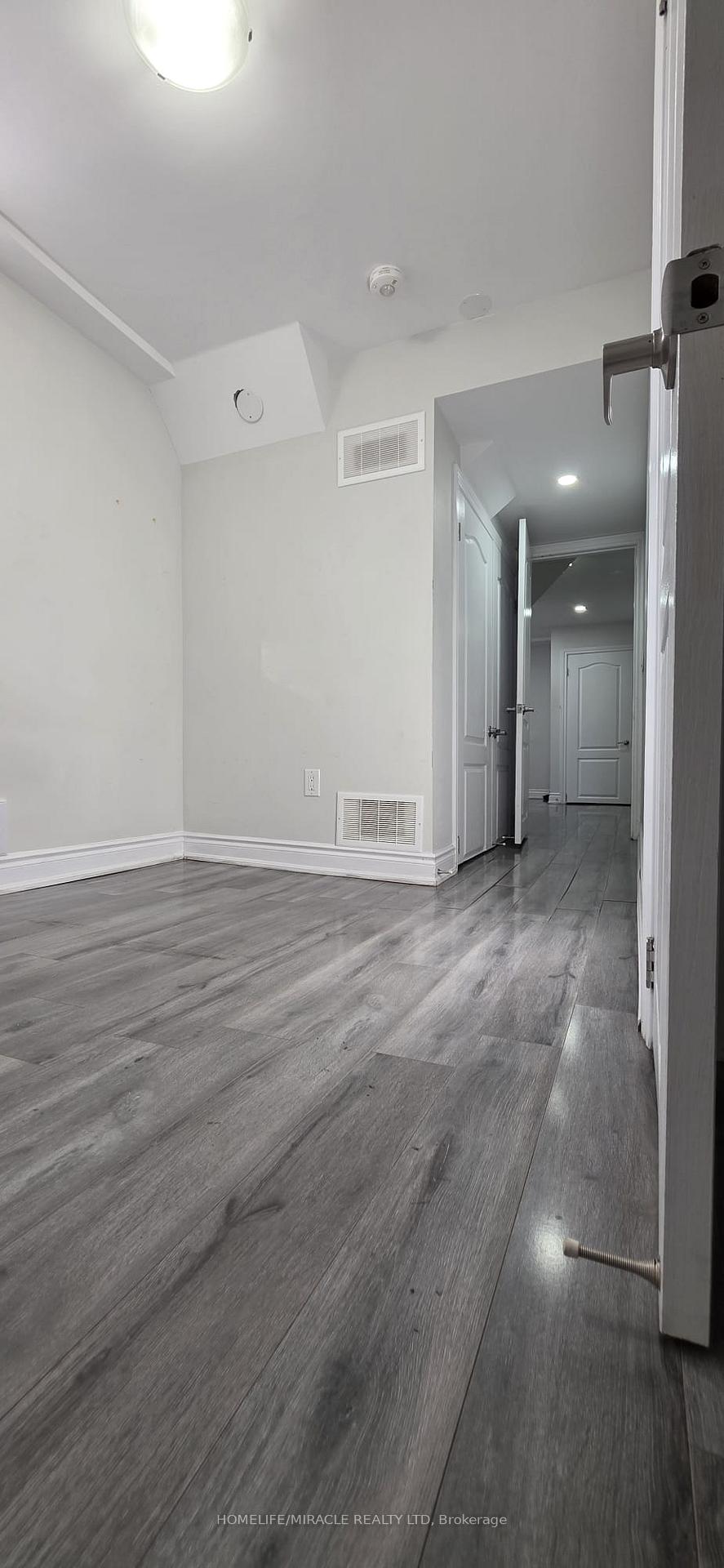Photo 5 of Unit #Basement, 131 Major William Sharpe Drive, Brampton, Northwood Park — HOMEH
