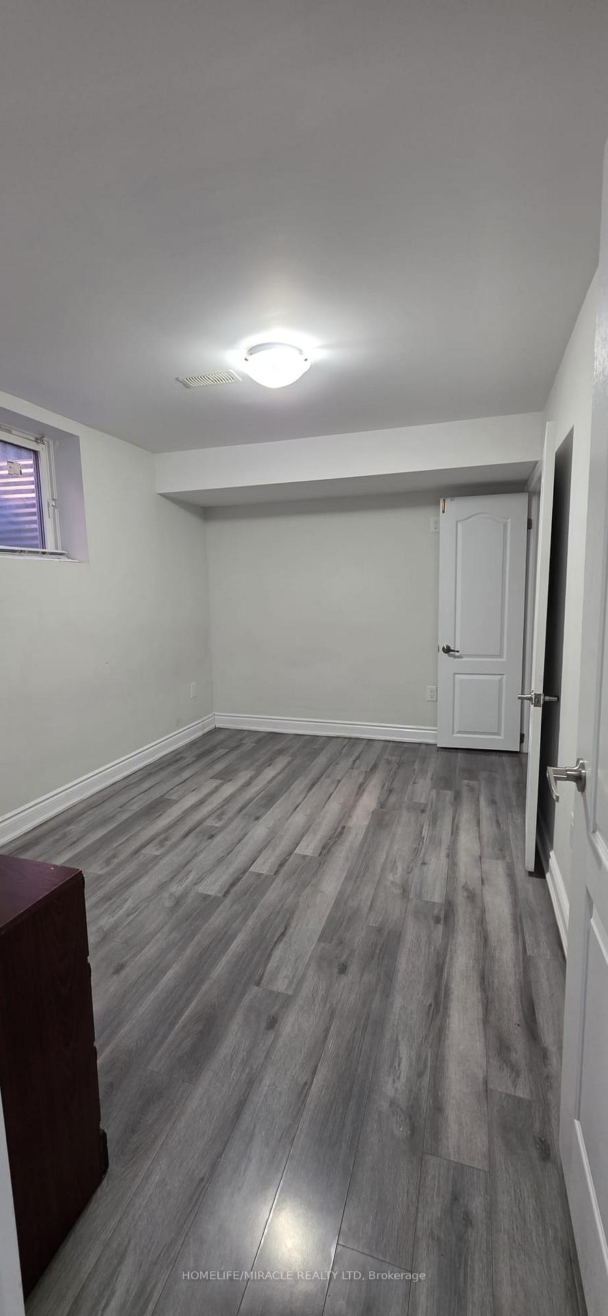 Photo 11 of Unit #Basement, 131 Major William Sharpe Drive, Brampton, Northwood Park — HOMEH