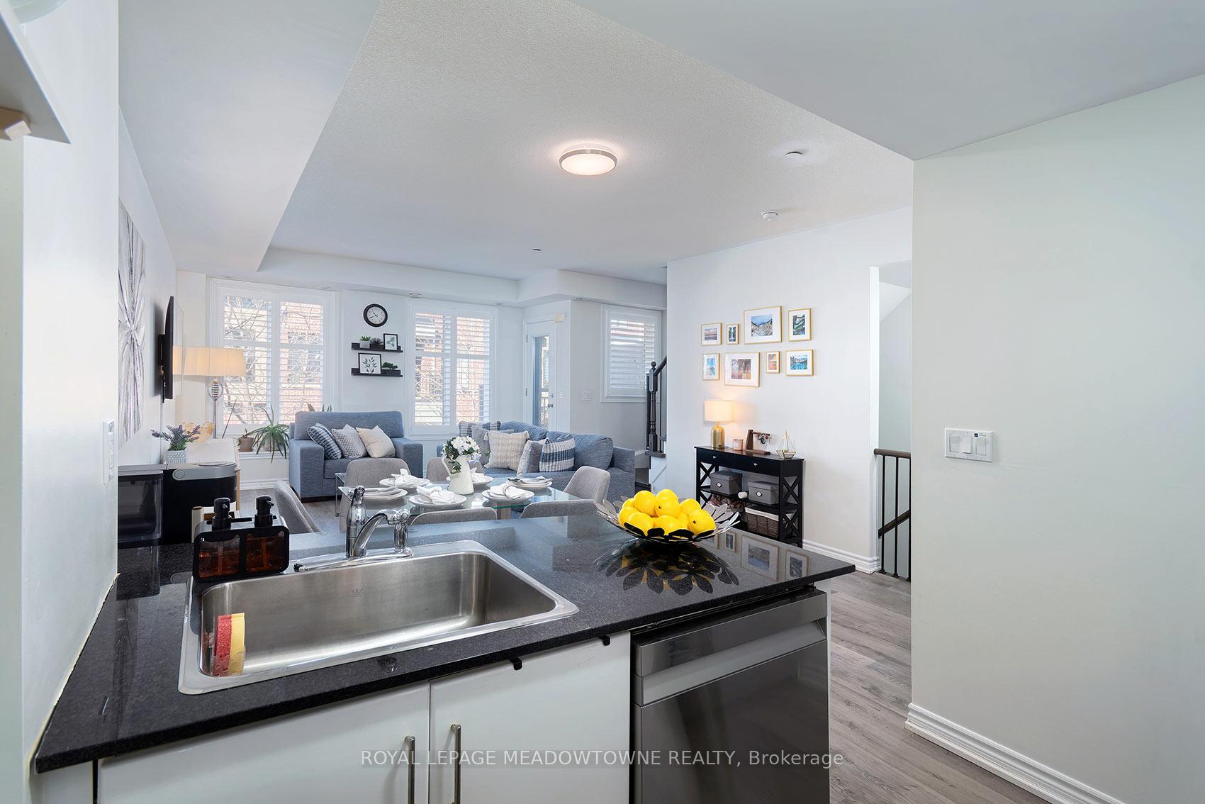 Photo 9 of Unit 19, 10 Carnation Avenue, Etobicoke, Long Branch — HOMEH
