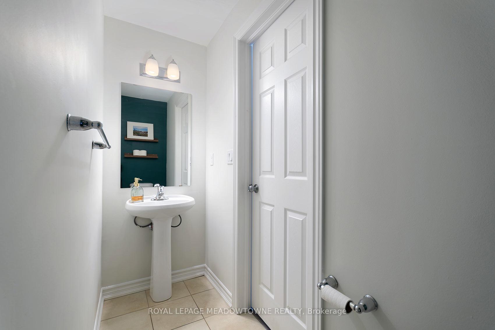 Photo 14 of Unit 19, 10 Carnation Avenue, Etobicoke, Long Branch — HOMEH