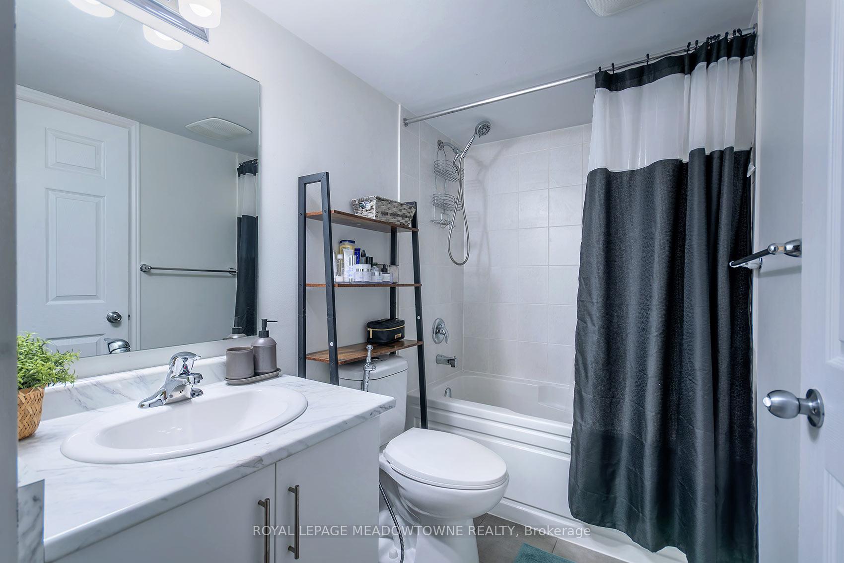 Photo 27 of Unit 19, 10 Carnation Avenue, Etobicoke, Long Branch — HOMEH