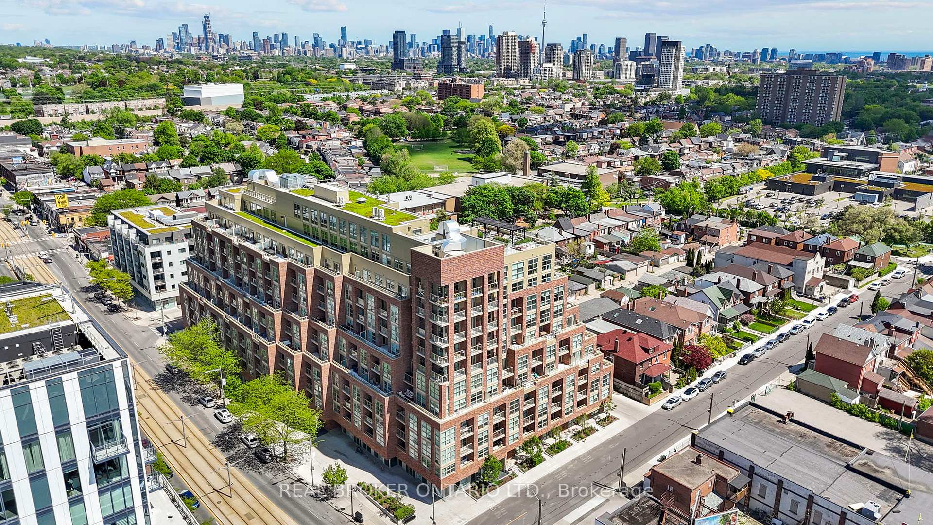Photo 2 of Unit 920, 1787 St Clair Avenue W, Toronto, Weston-Pellam Park — HOMEH