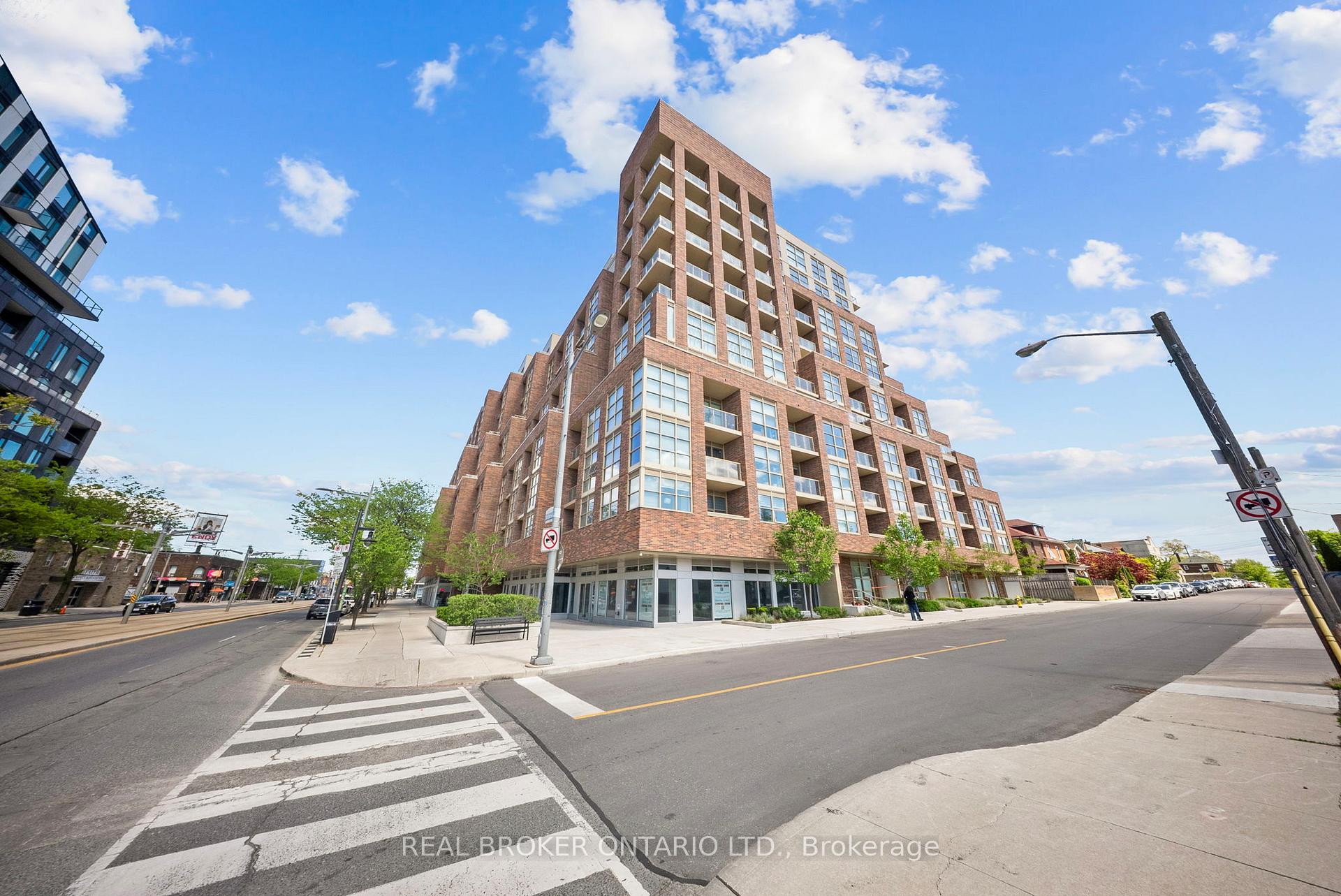 Photo 3 of Unit 920, 1787 St Clair Avenue W, Toronto, Weston-Pellam Park — HOMEH