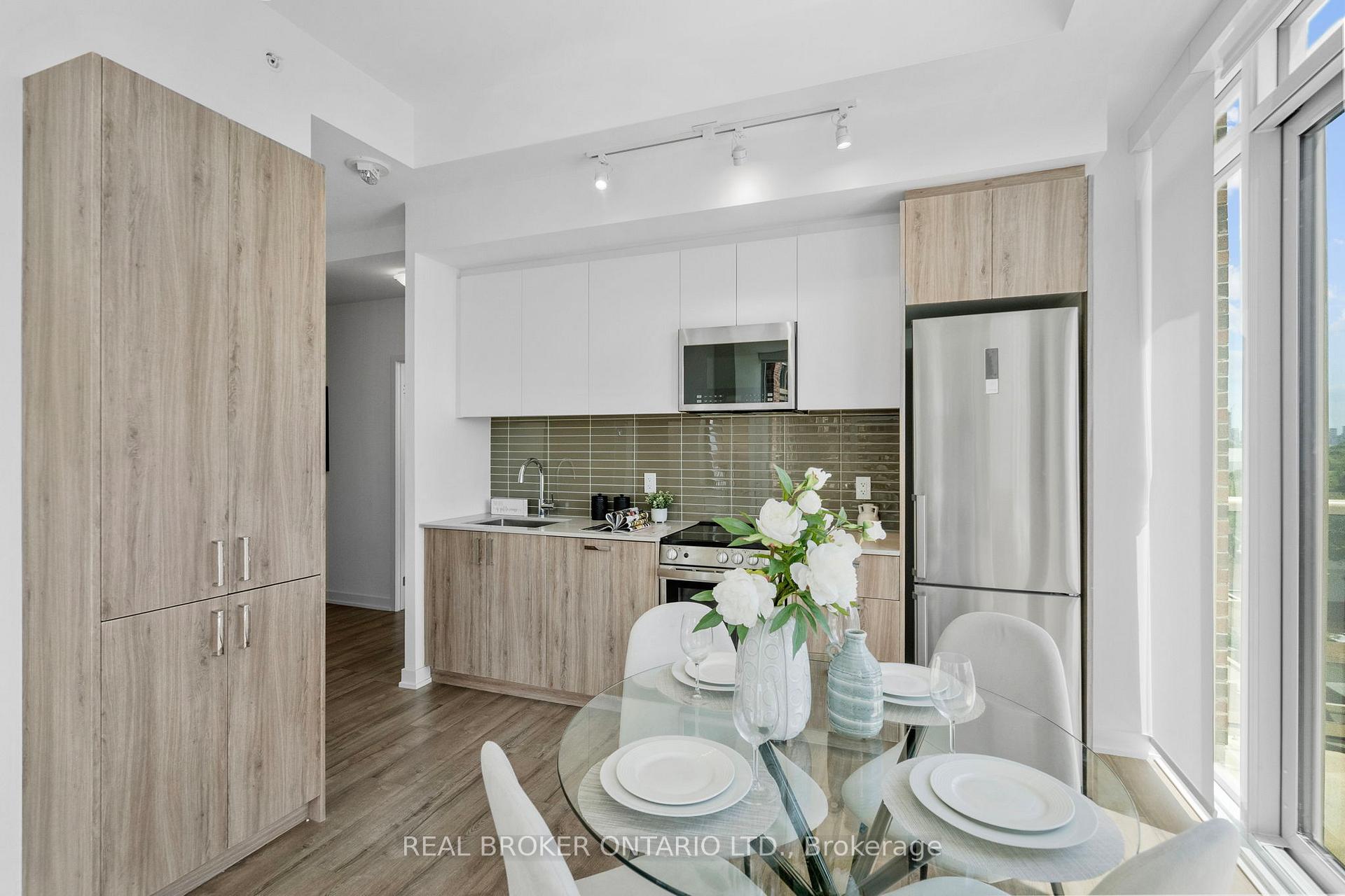 Photo 19 of Unit 920, 1787 St Clair Avenue W, Toronto, Weston-Pellam Park — HOMEH