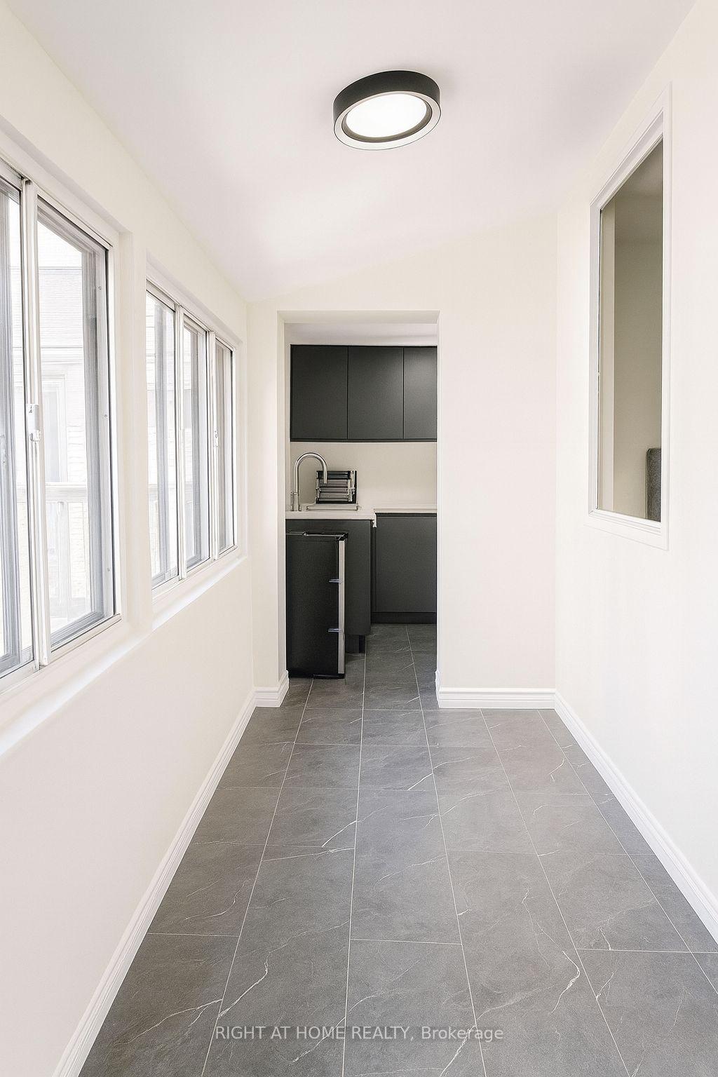 Photo 3 of Unit 204, 198-200 Queen Street W, Toronto, Kensington-Chinatown — HOMEH