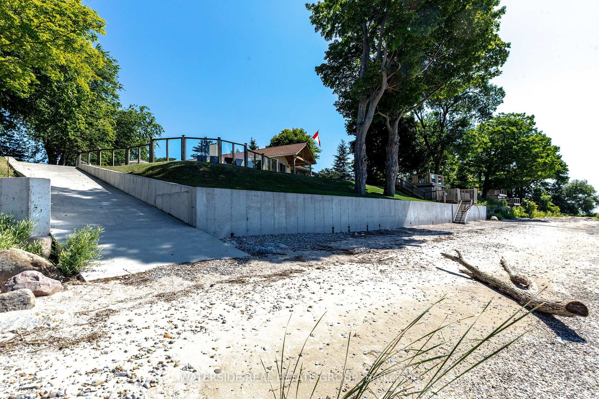Photo 8 of 34 Hoover Point Lane, Haldimand — HOMEH