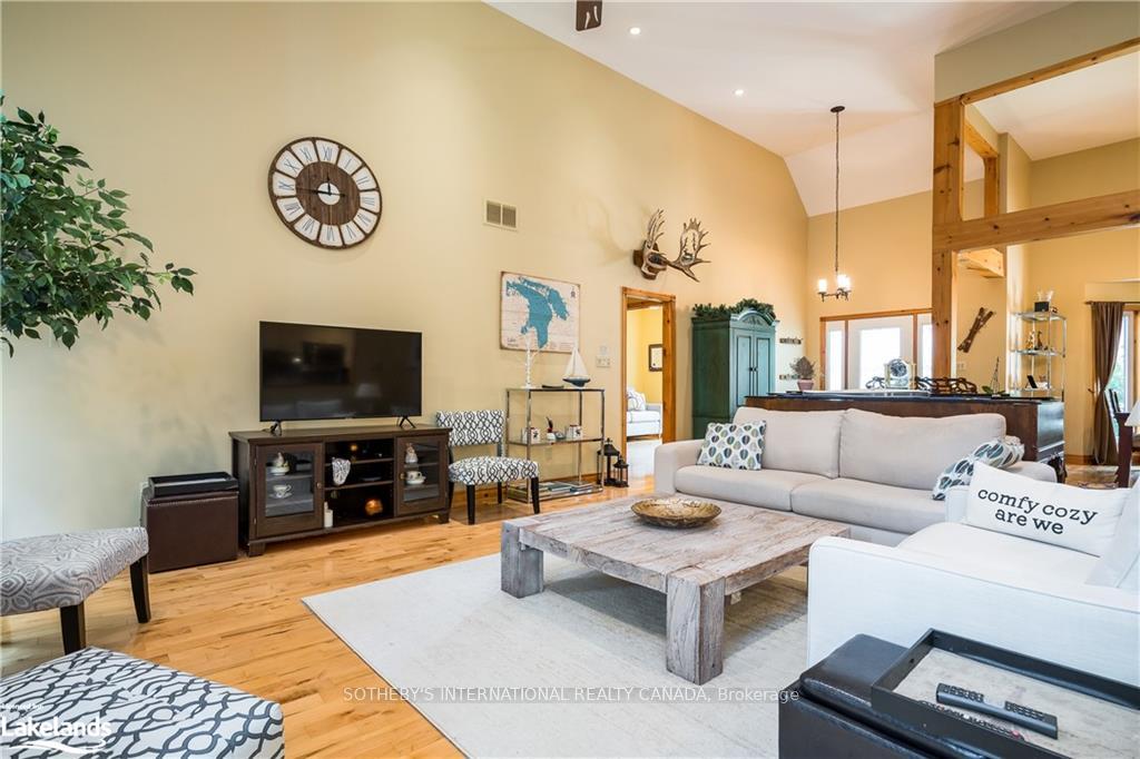 Photo 7 of 188 Brooker Boulevard, Blue Mountains — HOMEH