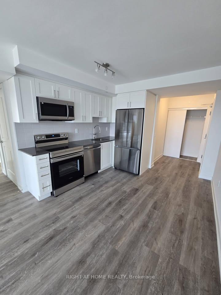 Photo 2 of Unit 1602, 1010 Sandy Beach Road, Pickering, Bay Ridges — HOMEH
