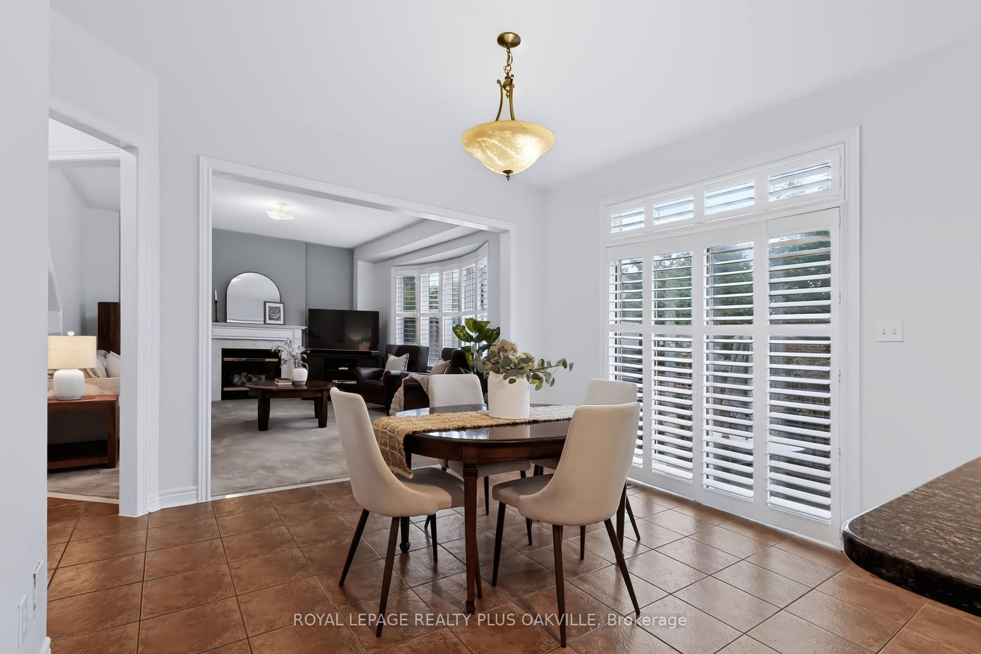 Photo 15 of 2254 Dunforest Crescent, Oakville, Westmount — HOMEH