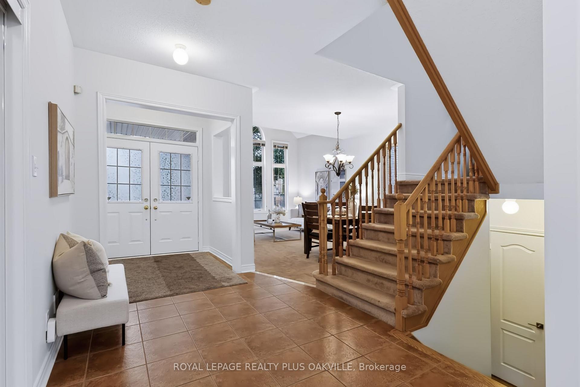 Photo 19 of 2254 Dunforest Crescent, Oakville, Westmount — HOMEH