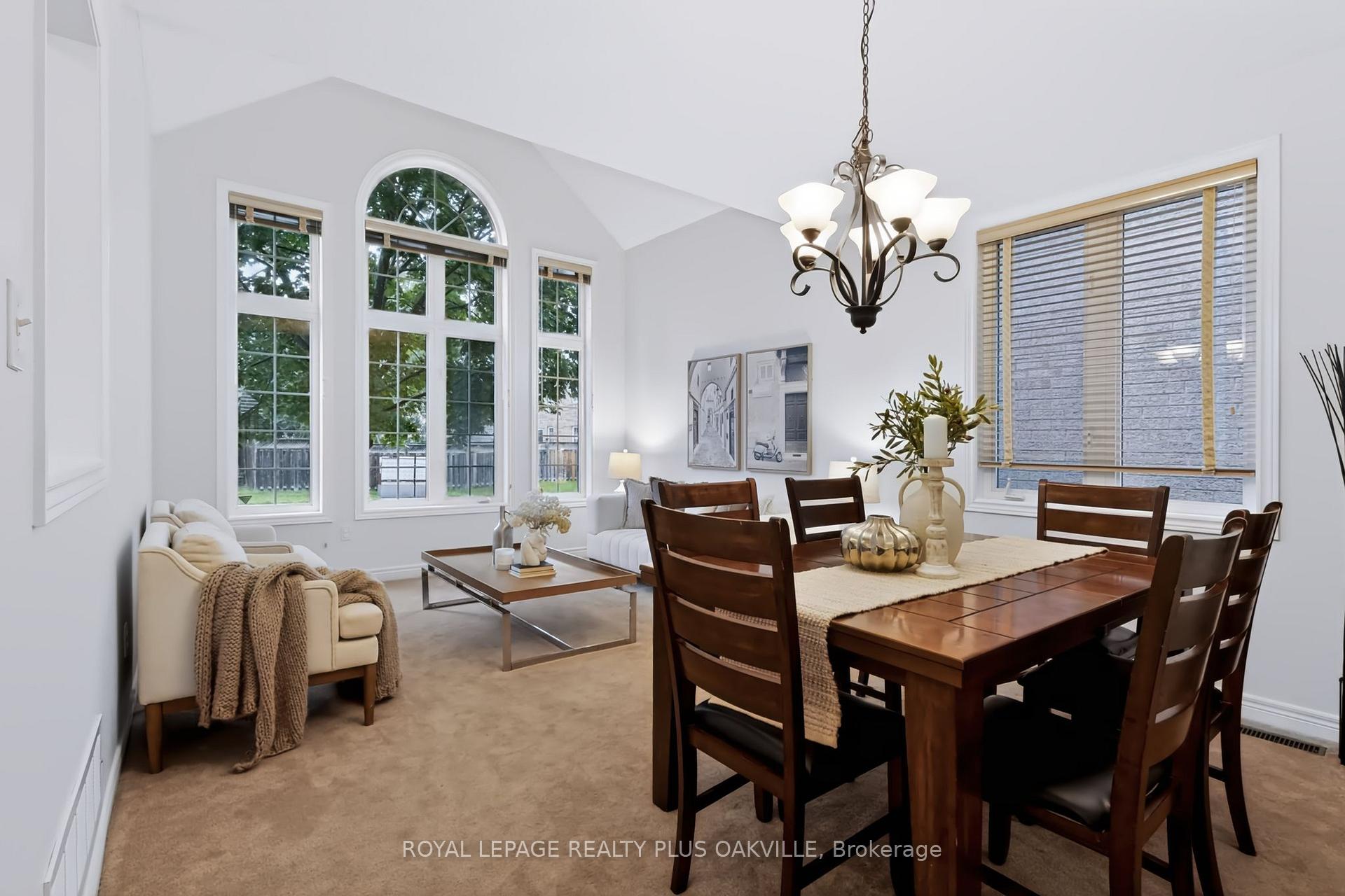 Photo 20 of 2254 Dunforest Crescent, Oakville, Westmount — HOMEH