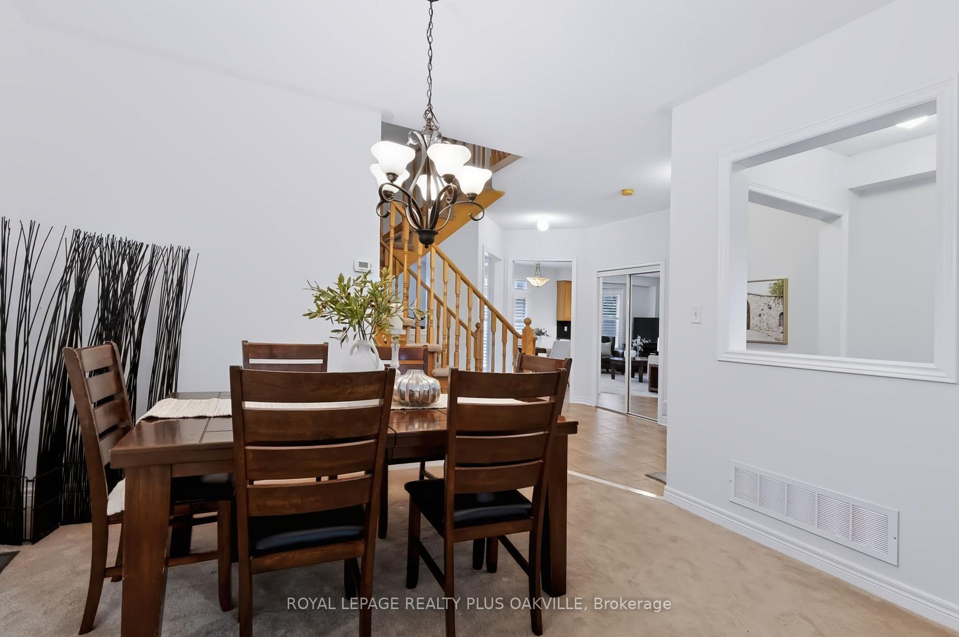 Photo 24 of 2254 Dunforest Crescent, Oakville, Westmount — HOMEH