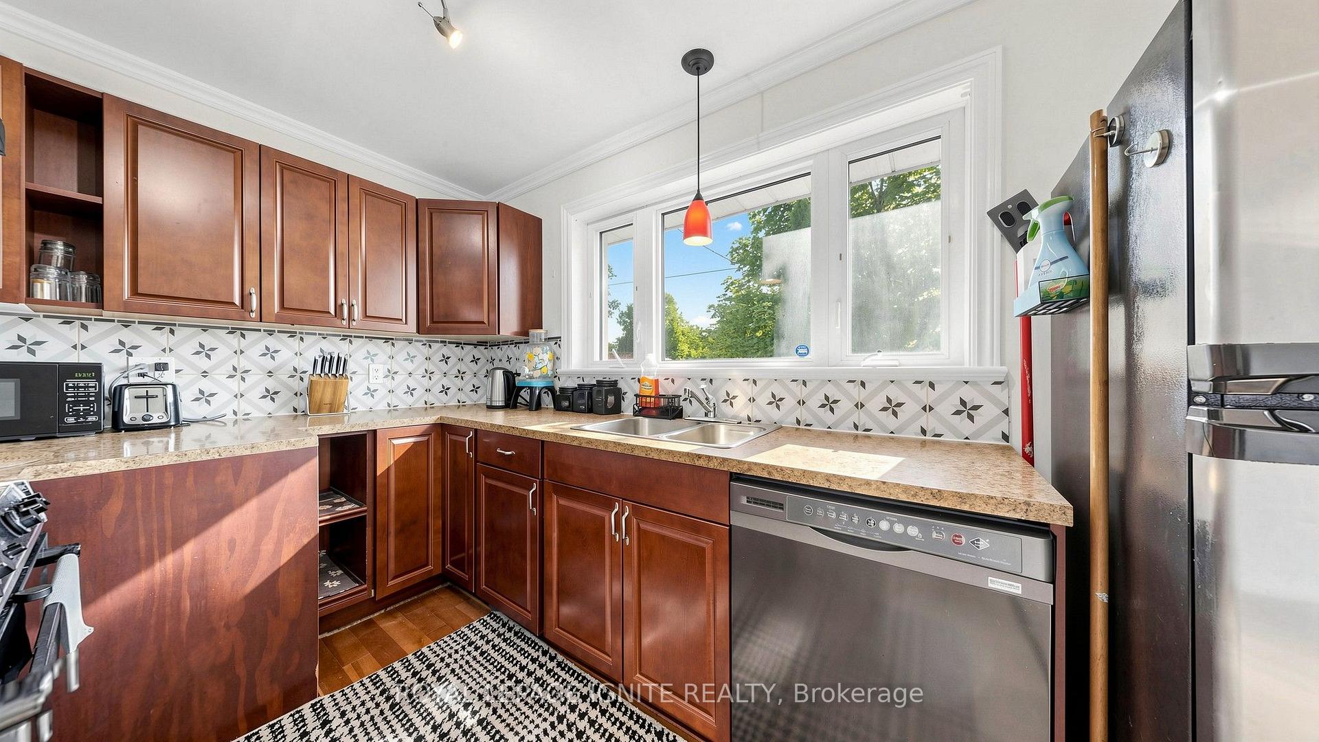 Photo 19 of 487 Wilson Road S, Oshawa, Donevan — HOMEH