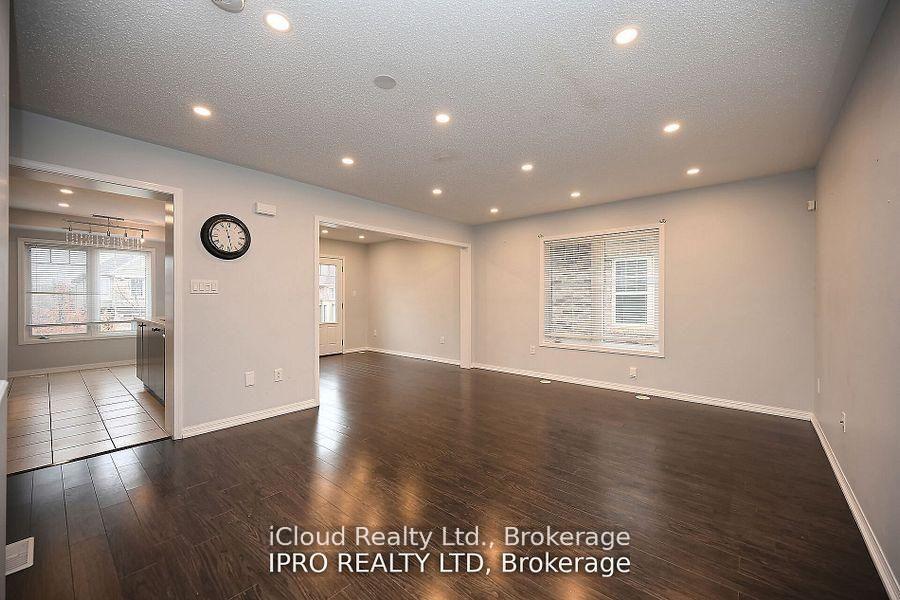 Photo 14 of 227 Slingsby Landing, Milton, Harrison — HOMEH