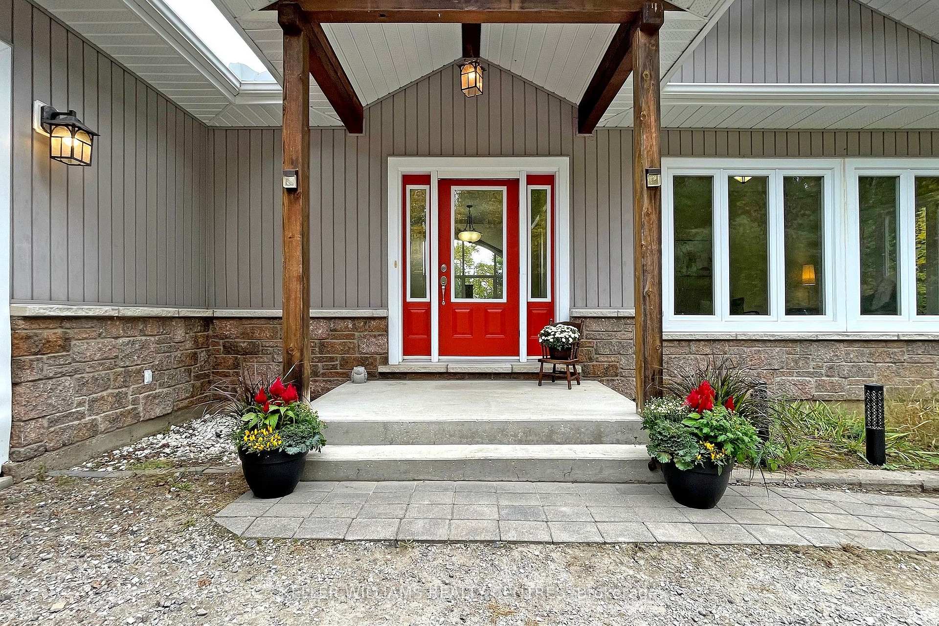 Photo 4 of Unit Unit 4, 1623 Houseys Rapids Road, Gravenhurst, Ryde — HOMEH