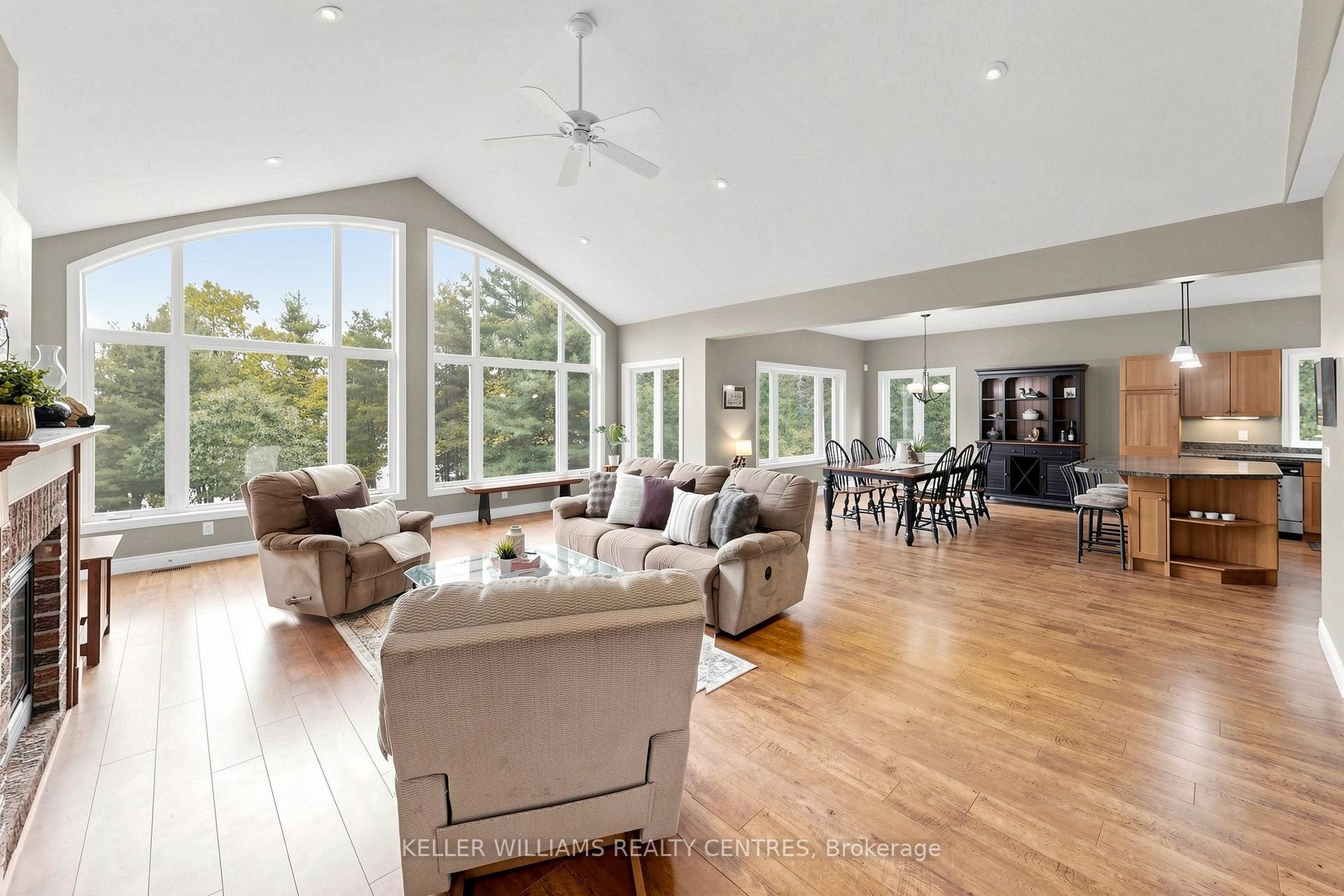 Photo 6 of Unit Unit 4, 1623 Houseys Rapids Road, Gravenhurst, Ryde — HOMEH