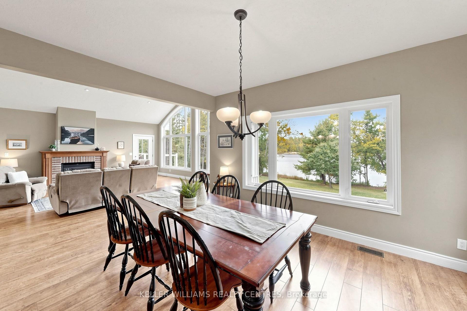Photo 9 of Unit Unit 4, 1623 Houseys Rapids Road, Gravenhurst, Ryde — HOMEH