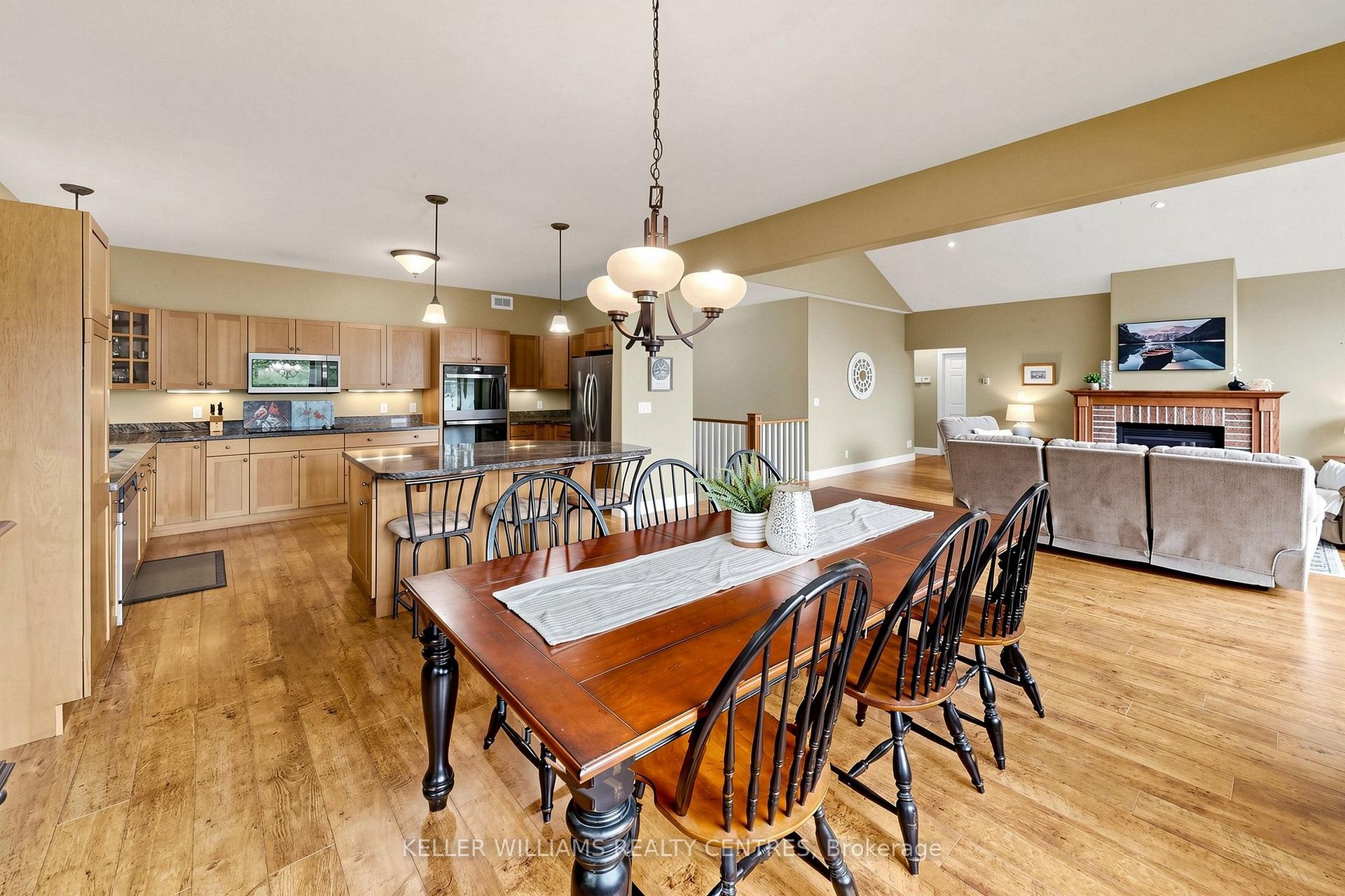 Photo 10 of Unit Unit 4, 1623 Houseys Rapids Road, Gravenhurst, Ryde — HOMEH