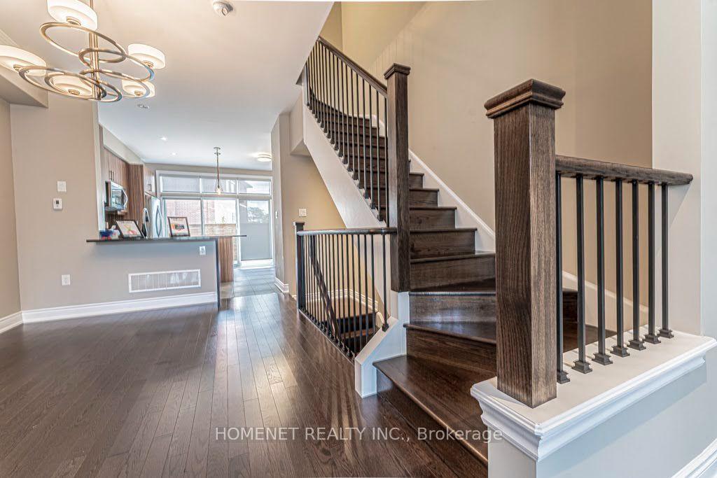 Photo 12 of 2058 Queensborough Gate, Mississauga, Central Erin Mills — HOMEH