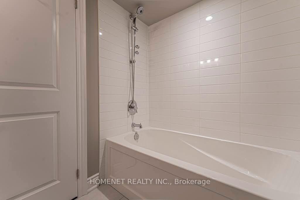 Photo 19 of 2058 Queensborough Gate, Mississauga, Central Erin Mills — HOMEH