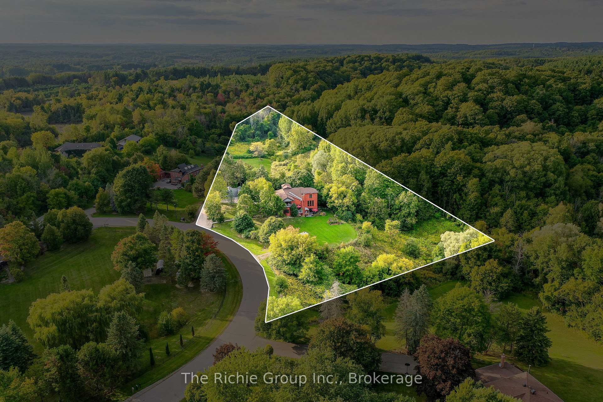Photo 3 of 21 Bartley Drive, Caledon, Rural Caledon — HOMEH
