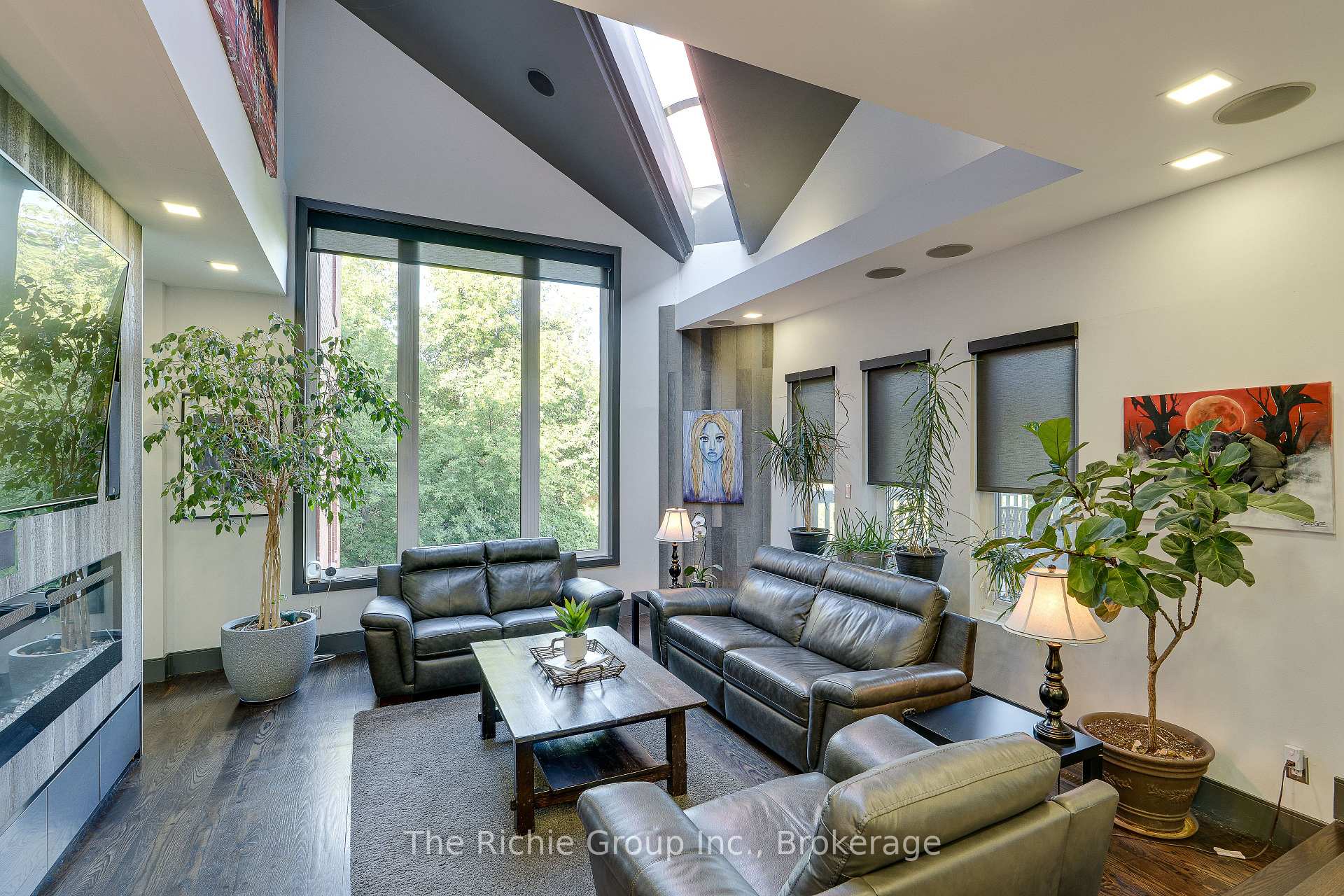 Photo 7 of 21 Bartley Drive, Caledon, Rural Caledon — HOMEH