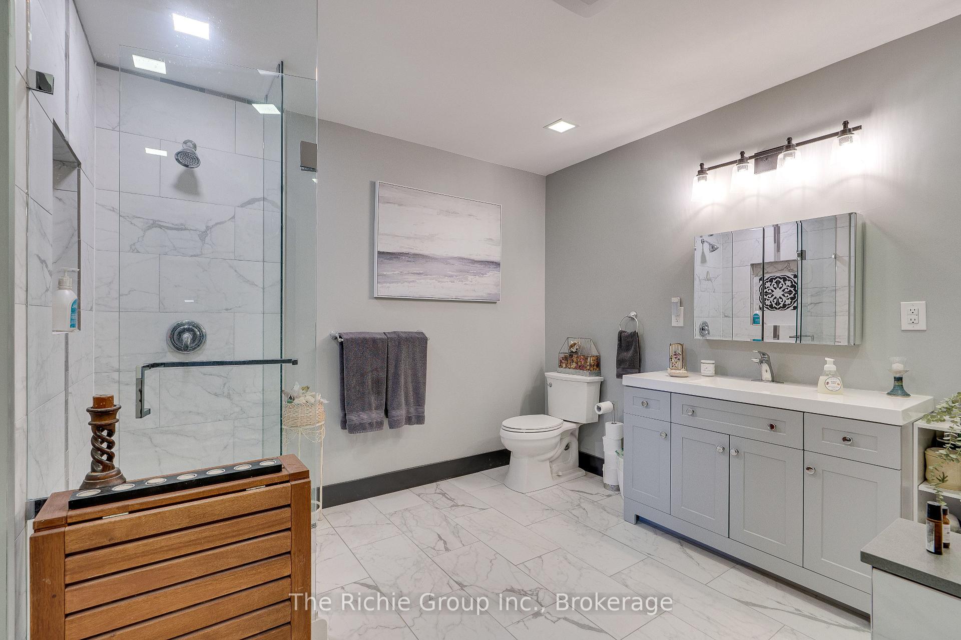Photo 14 of 21 Bartley Drive, Caledon, Rural Caledon — HOMEH
