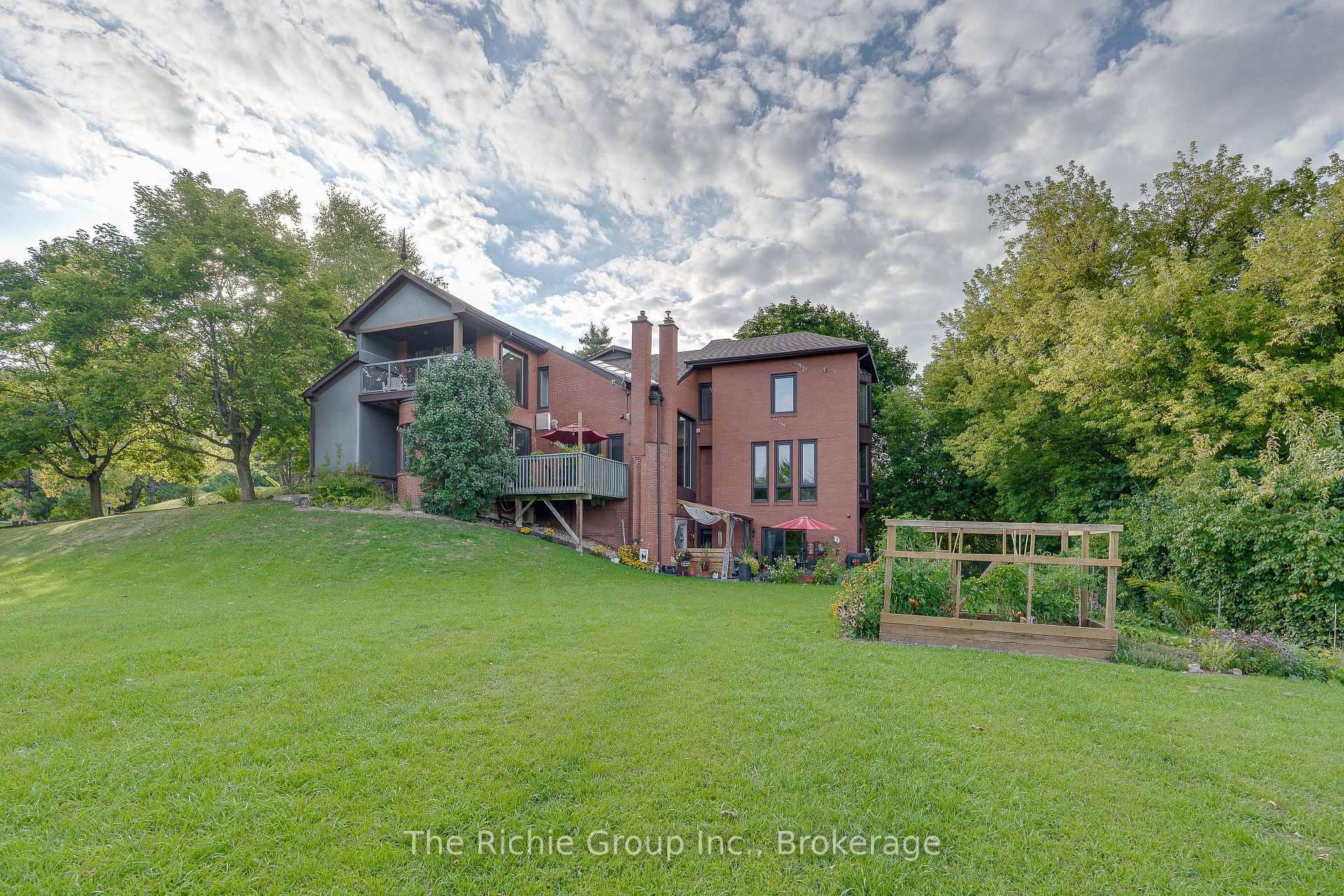 Photo 18 of 21 Bartley Drive, Caledon, Rural Caledon — HOMEH
