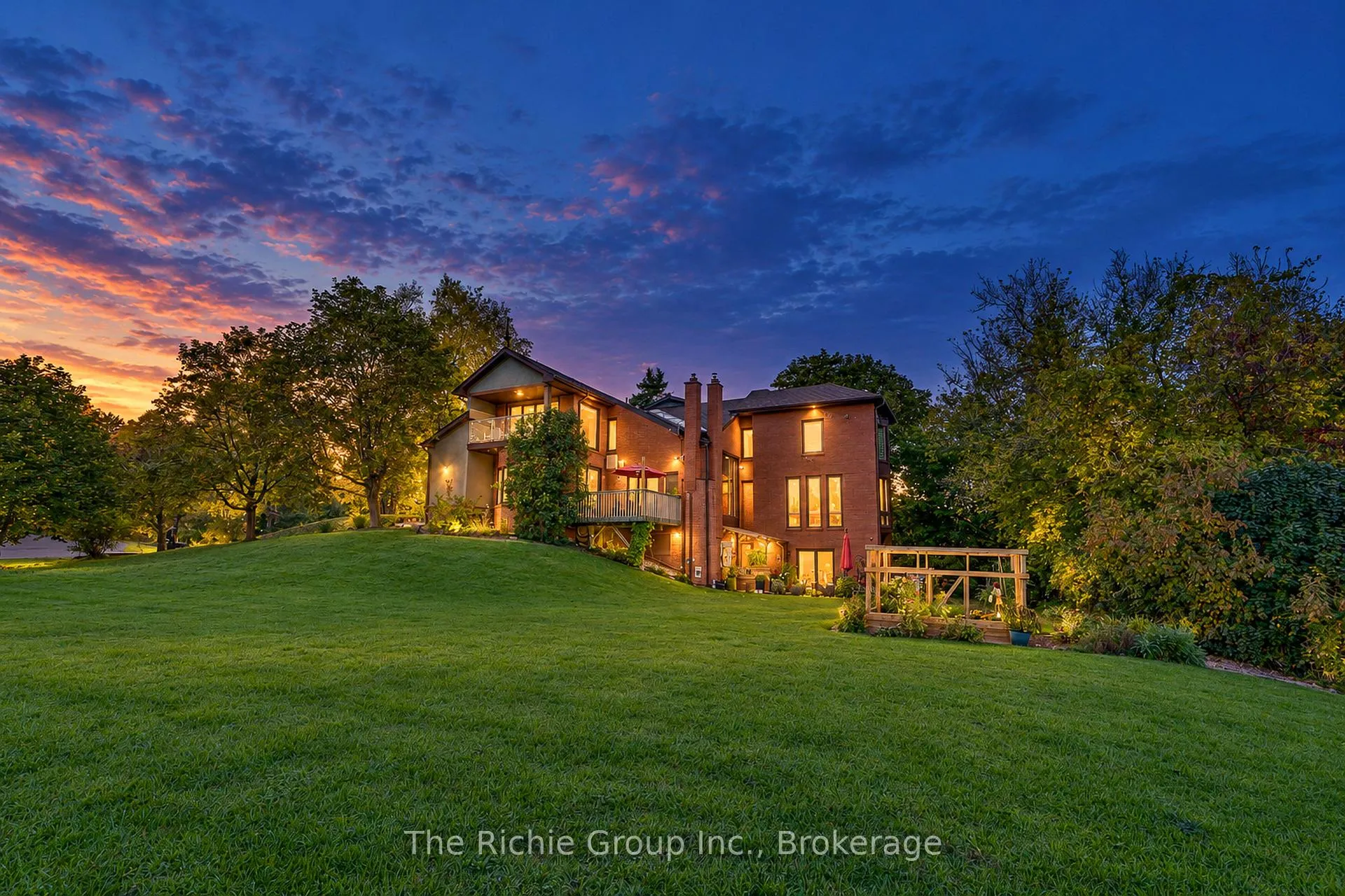 Photo 2 of 21 Bartley Drive, Caledon, Rural Caledon — HOMEH