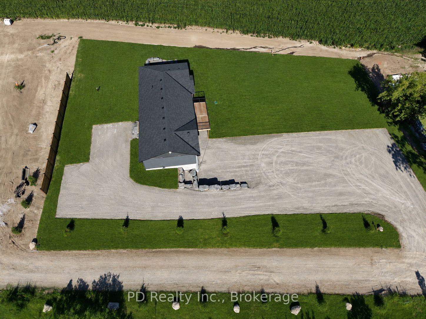 Photo 5 of 2467 Queen Mary Street, Cavan Monaghan, Cavan Twp — HOMEH