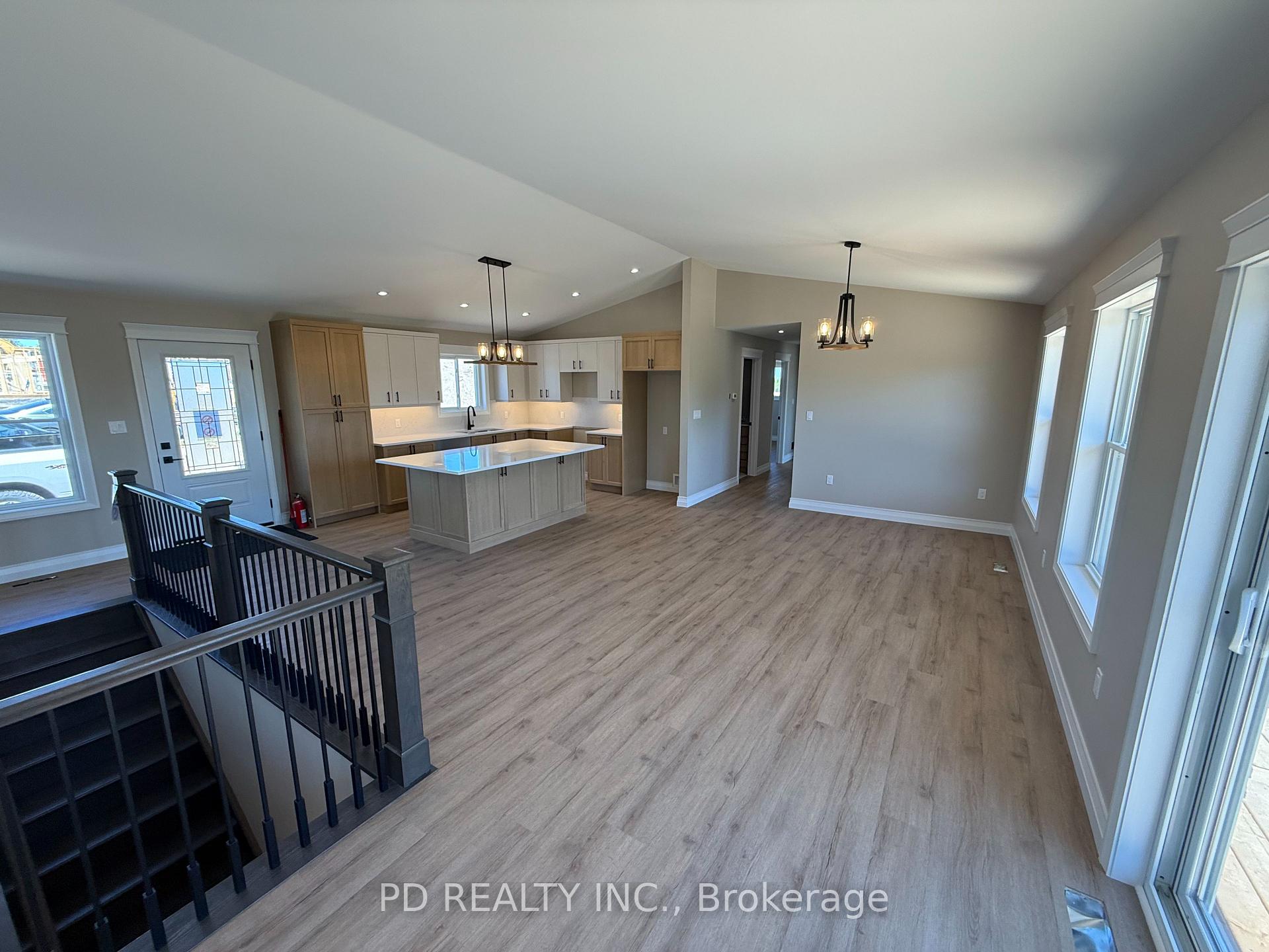 Photo 16 of 2467 Queen Mary Street, Cavan Monaghan, Cavan Twp — HOMEH
