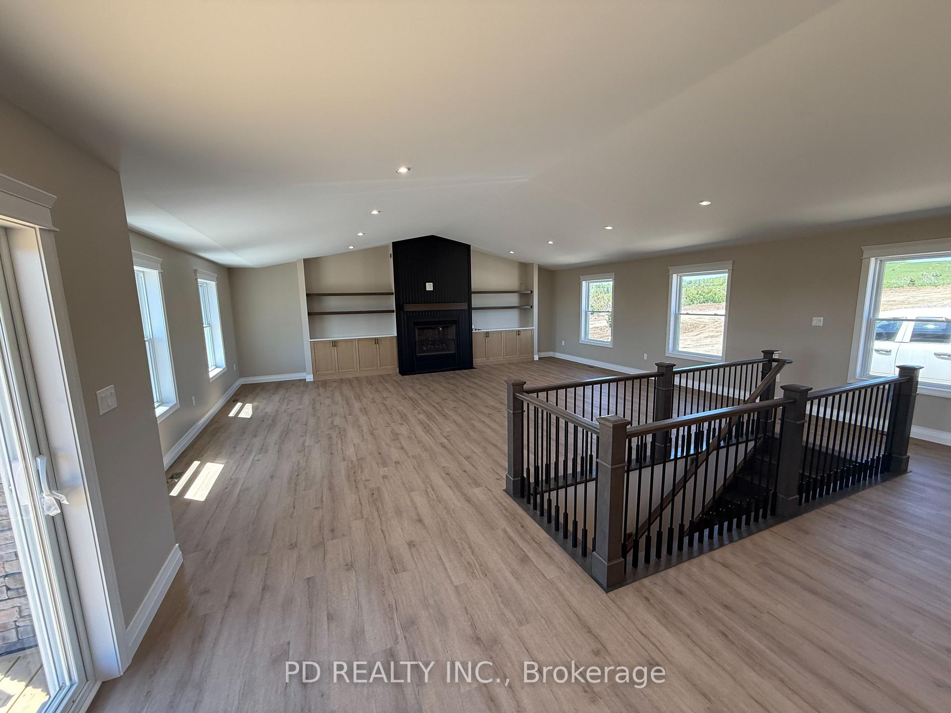 Photo 20 of 2467 Queen Mary Street, Cavan Monaghan, Cavan Twp — HOMEH