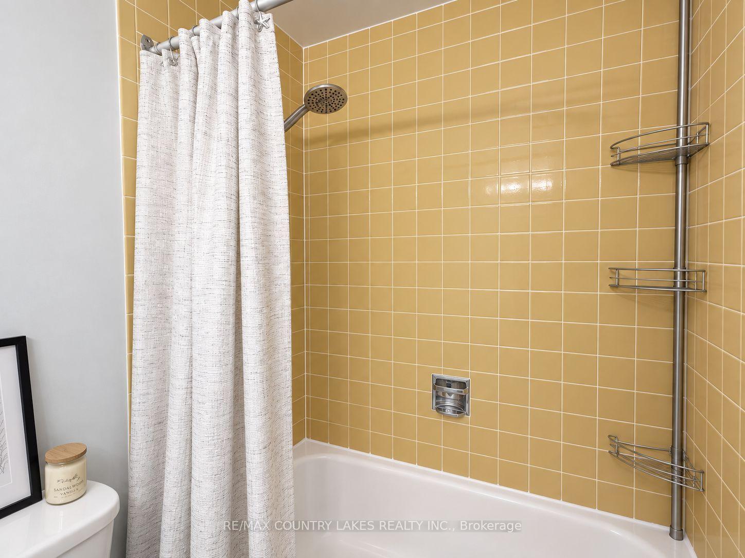 Photo 19 of Unit 18, 2 Paradise Boulevard, Ramara, Rural Ramara — HOMEH