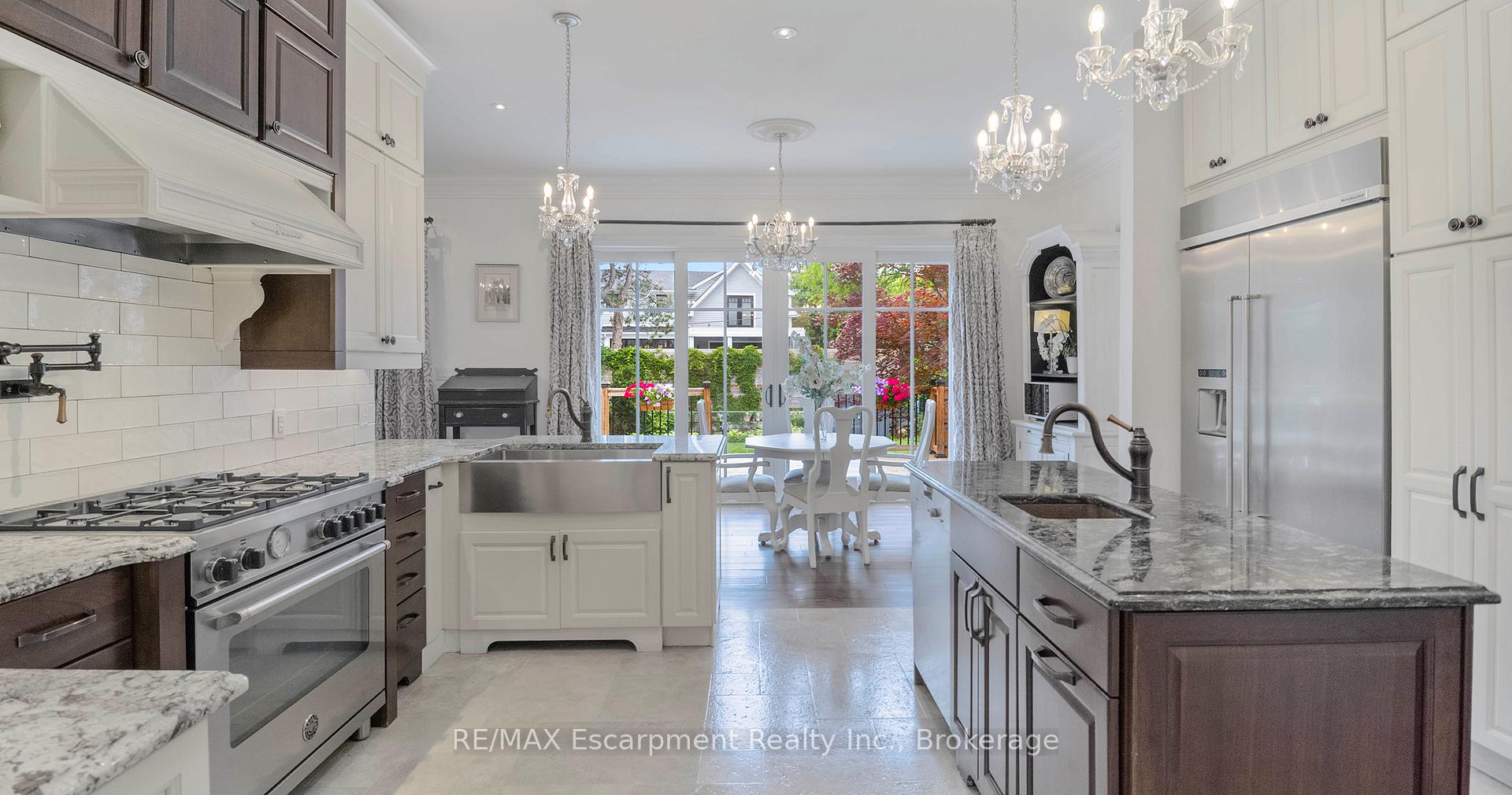 Photo 13 of 2073 Deramore Drive, Oakville, Ford — HOMEH